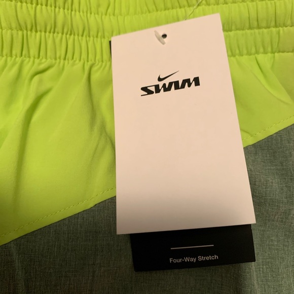 New Men’s Nike Swimming Trunk - Picture 2 of 3